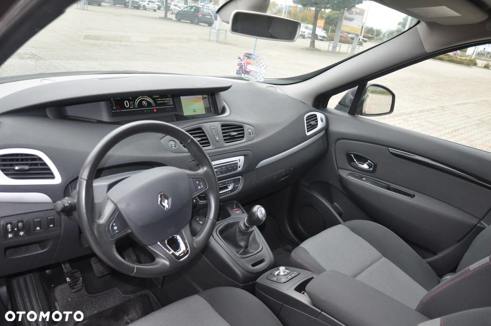 Renault Scenic 1.5 dCi Energy Life EU6 - 17
