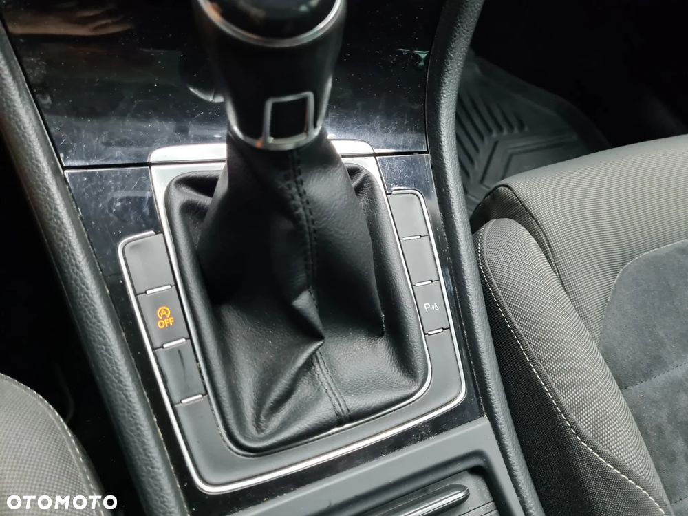 Volkswagen Golf - 9