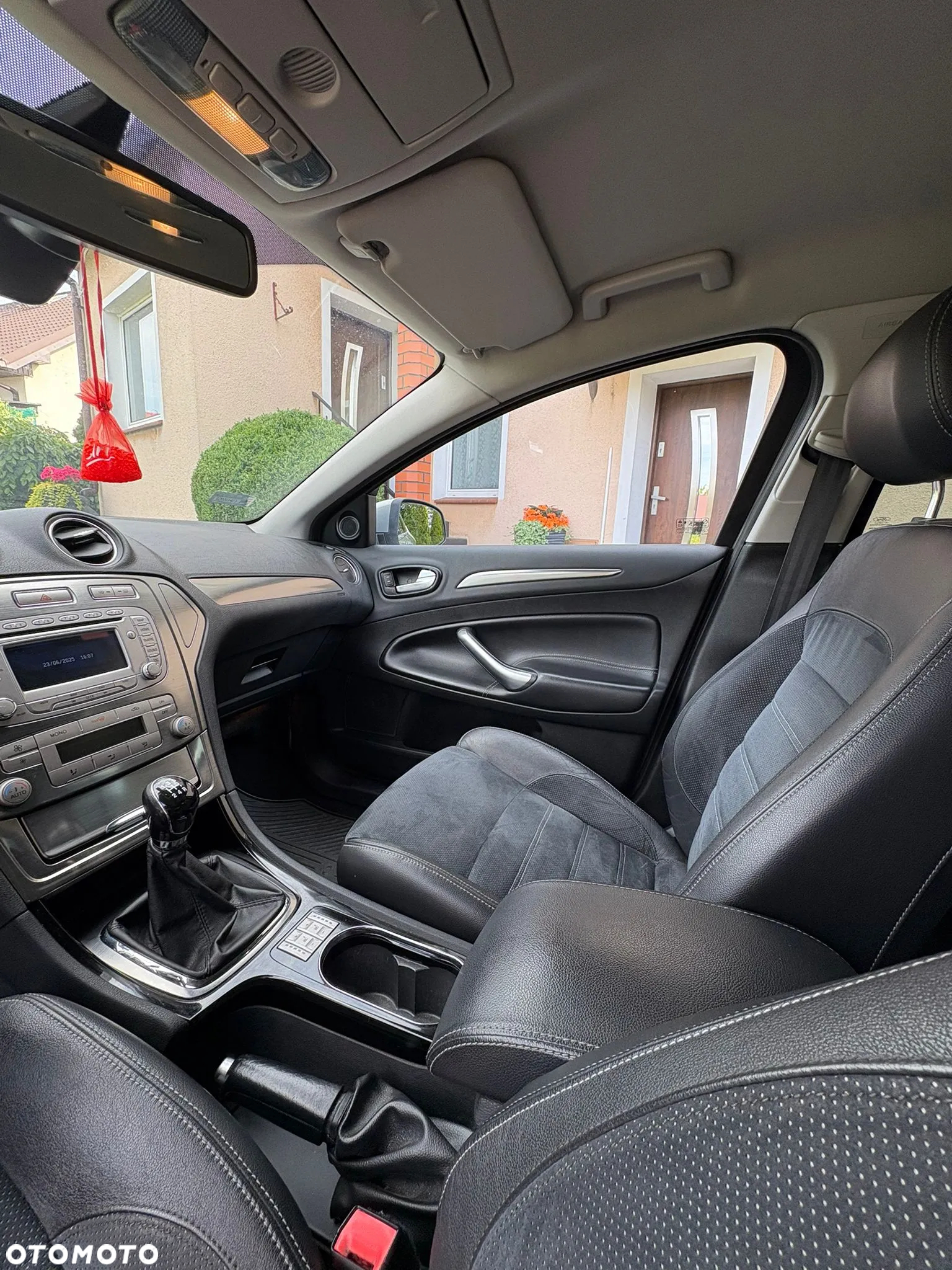 Ford Mondeo 1.8 TDCi Titanium - 11