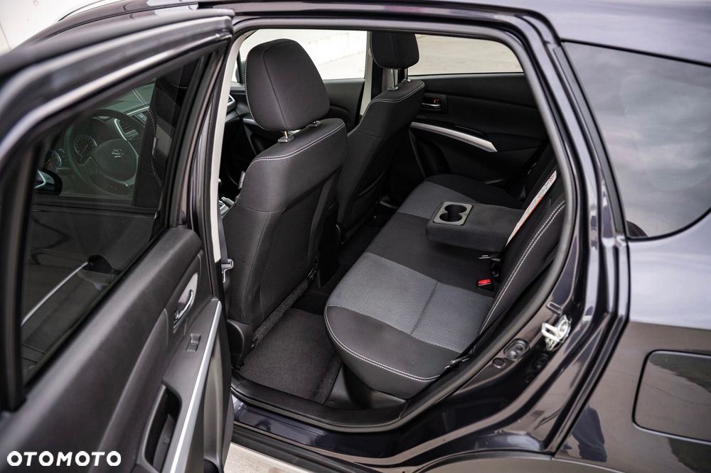 Suzuki SX4 1.6 Premium - 11