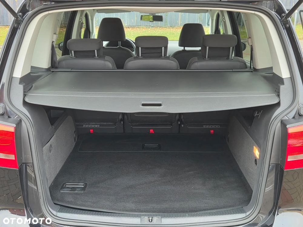 Volkswagen Touran 1.6 TDI DPF BlueMotion Technology STYLE - 38