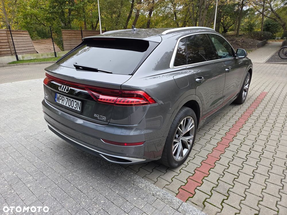 Audi Q8 - 8