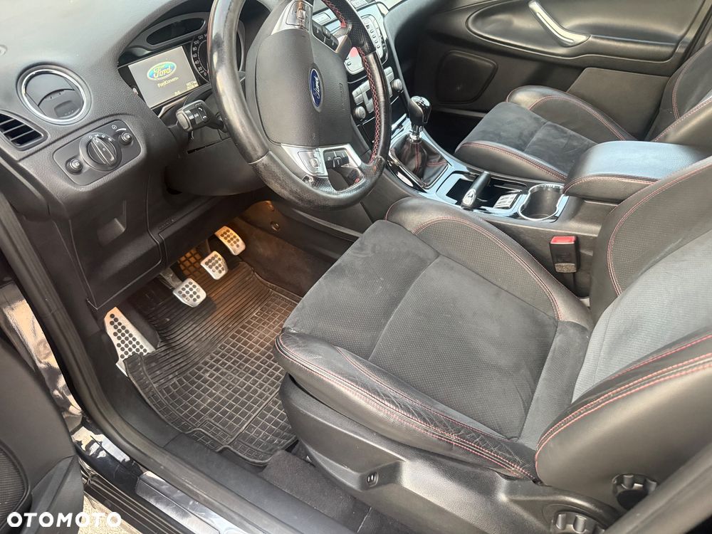 Ford S-Max - 14