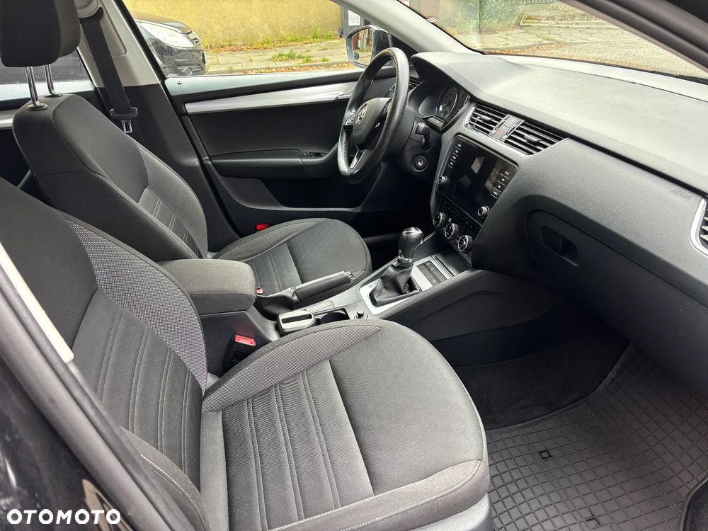 Skoda Octavia 2.0 TDI Ambition DSG - 8