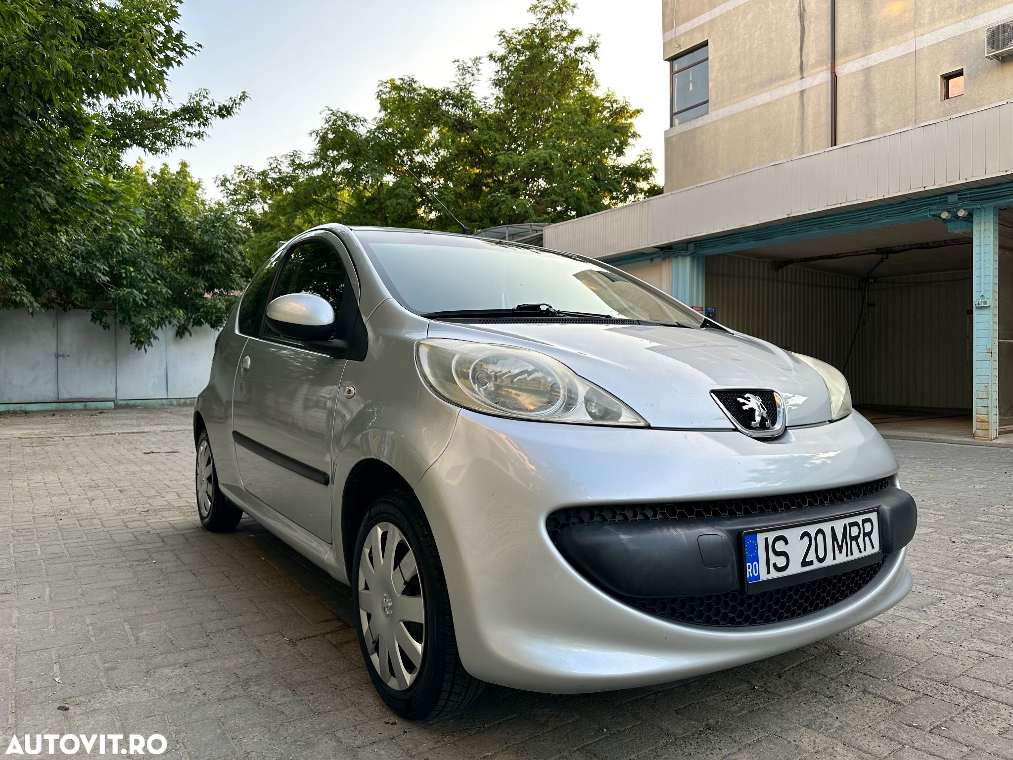 Peugeot 107 Two 1.0 E - 1