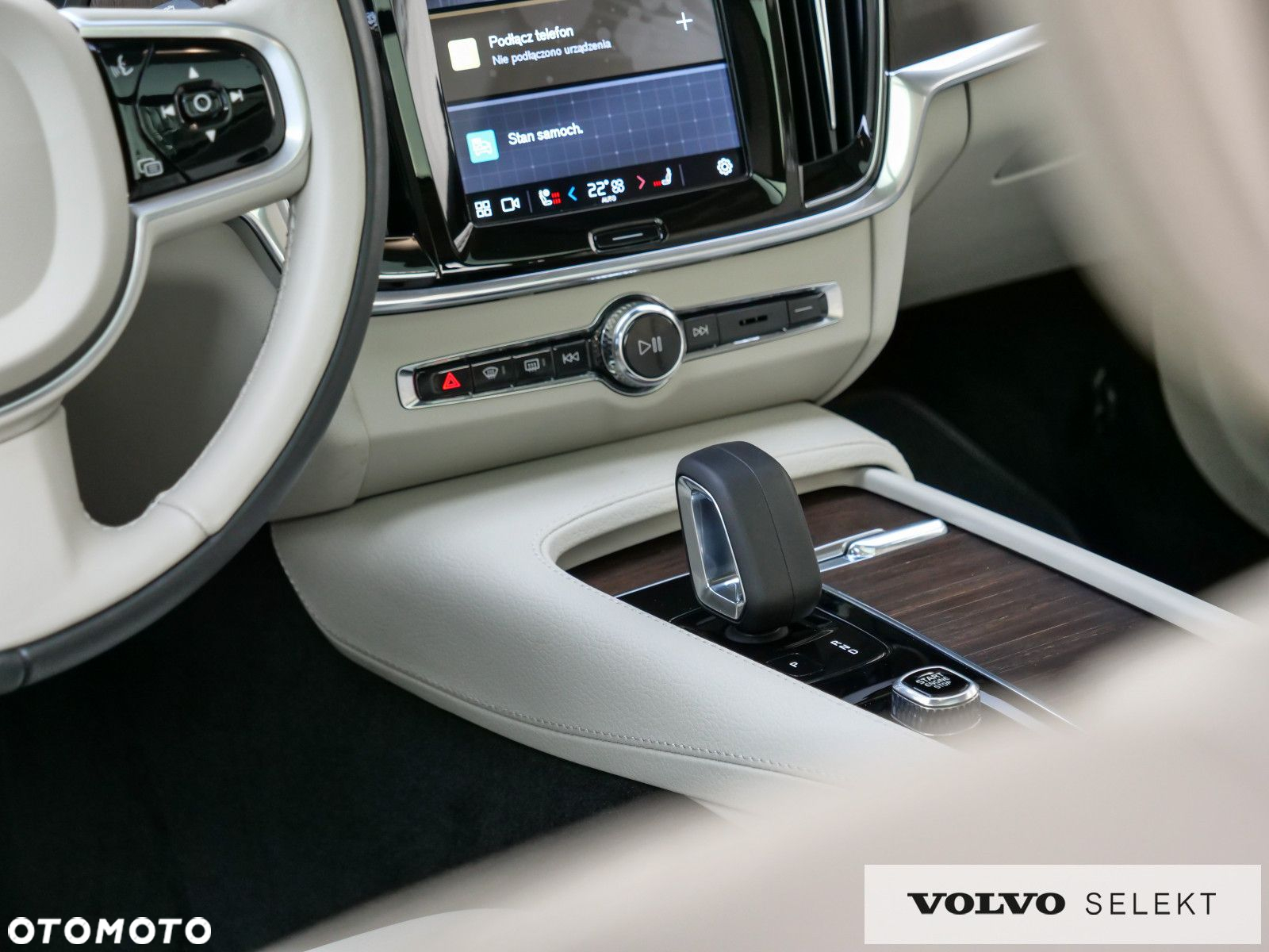 Volvo V90 Cross Country - 18