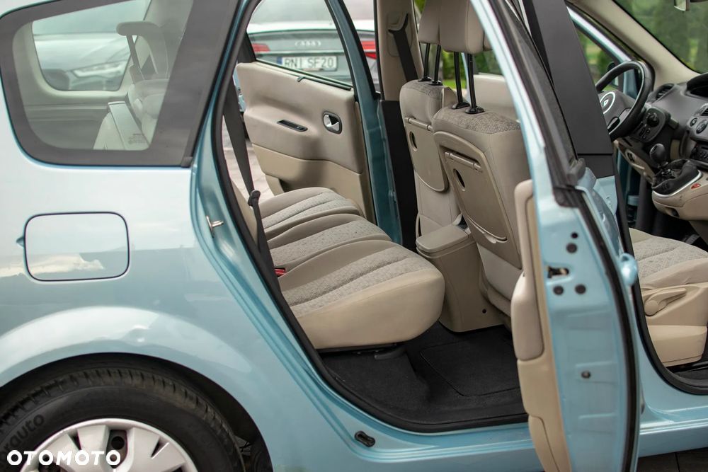 Renault Grand Scenic - 37