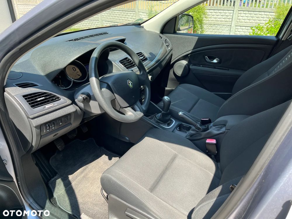 Renault Megane 1.6 16V 100 Expression - 9