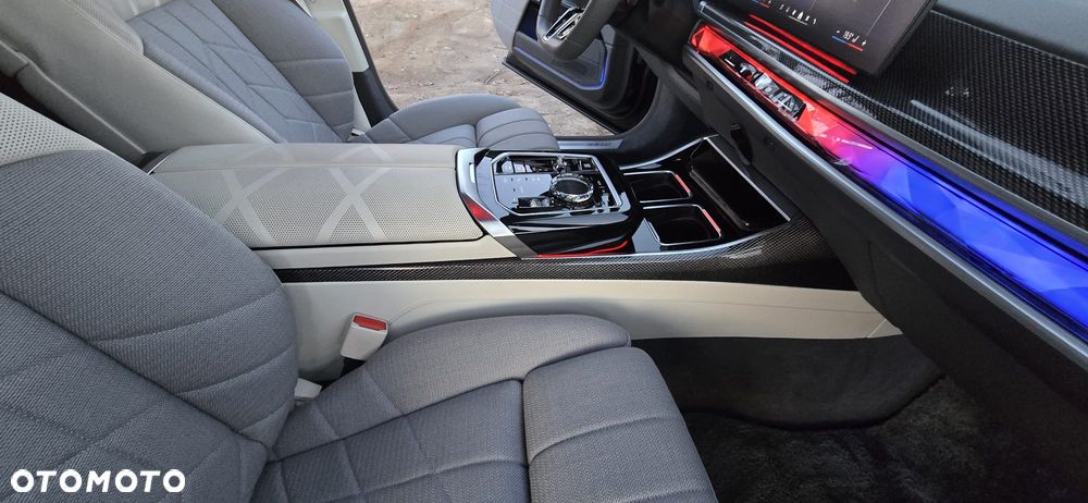 BMW Seria 7 740d xDrive mHEV sport - 22