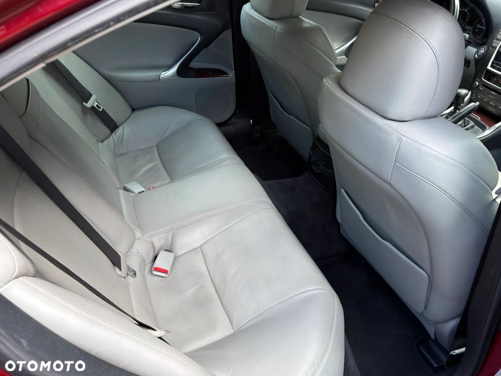 Lexus IS 250 Luxury Line - 32