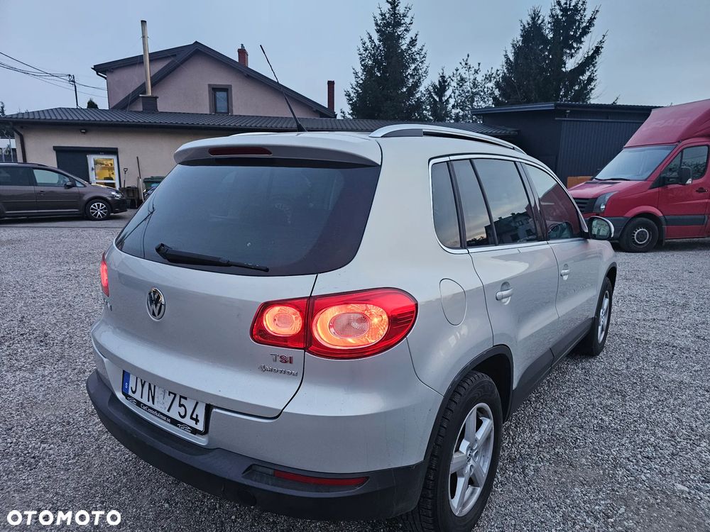Volkswagen Tiguan - 5
