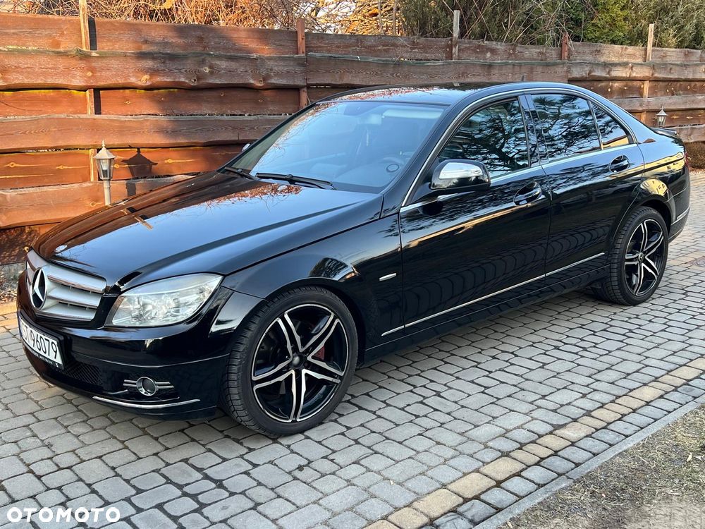Mercedes-Benz Klasa C 320 CDI 7G-TRONIC Avantgarde Sport Edition - 17