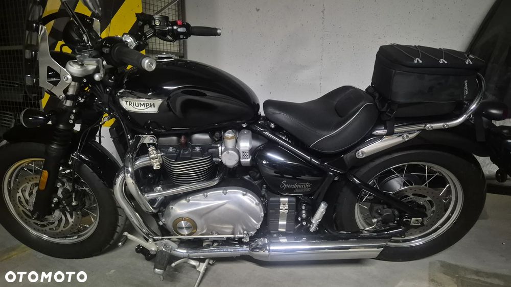 Triumph Bonneville - 4