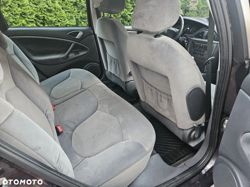 Citroën C5 II 1.6 HDi SX - 12