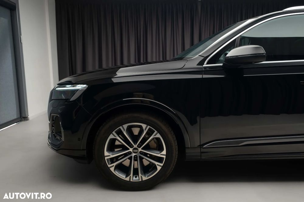 Audi Q7 55 TFSI e quattro Tiptronic PHEV S Line - 7