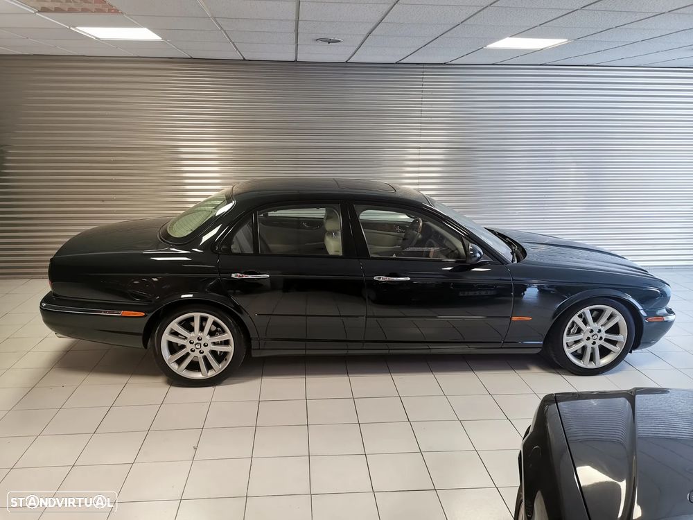 Jaguar XJ XJ8 4.2 Super V8 S/C - 8