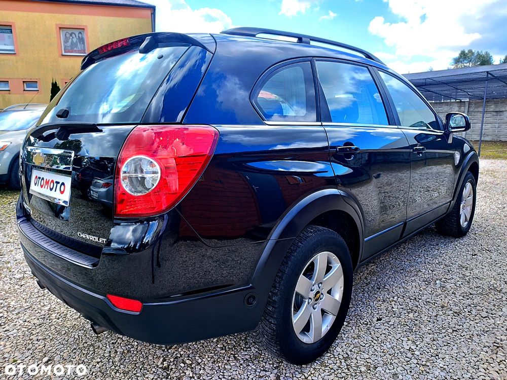 Chevrolet Captiva 2.4 LS 5os - 5