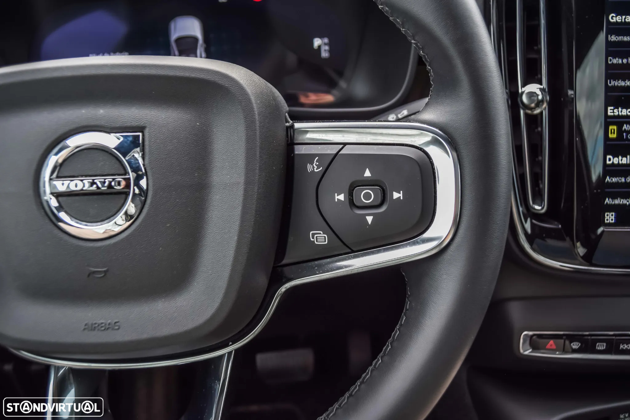 Volvo C40 Recharge Extended Range Plus - 36