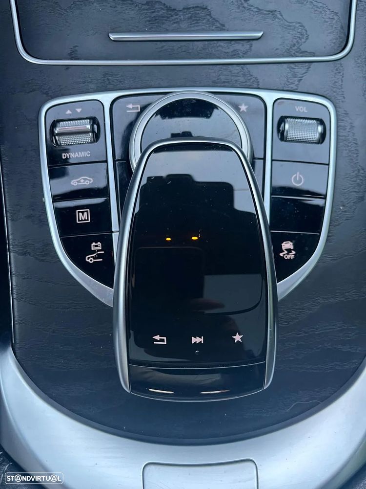 Mercedes-Benz GLC 350 e 4Matic 7G-TRONIC AMG Line - 25