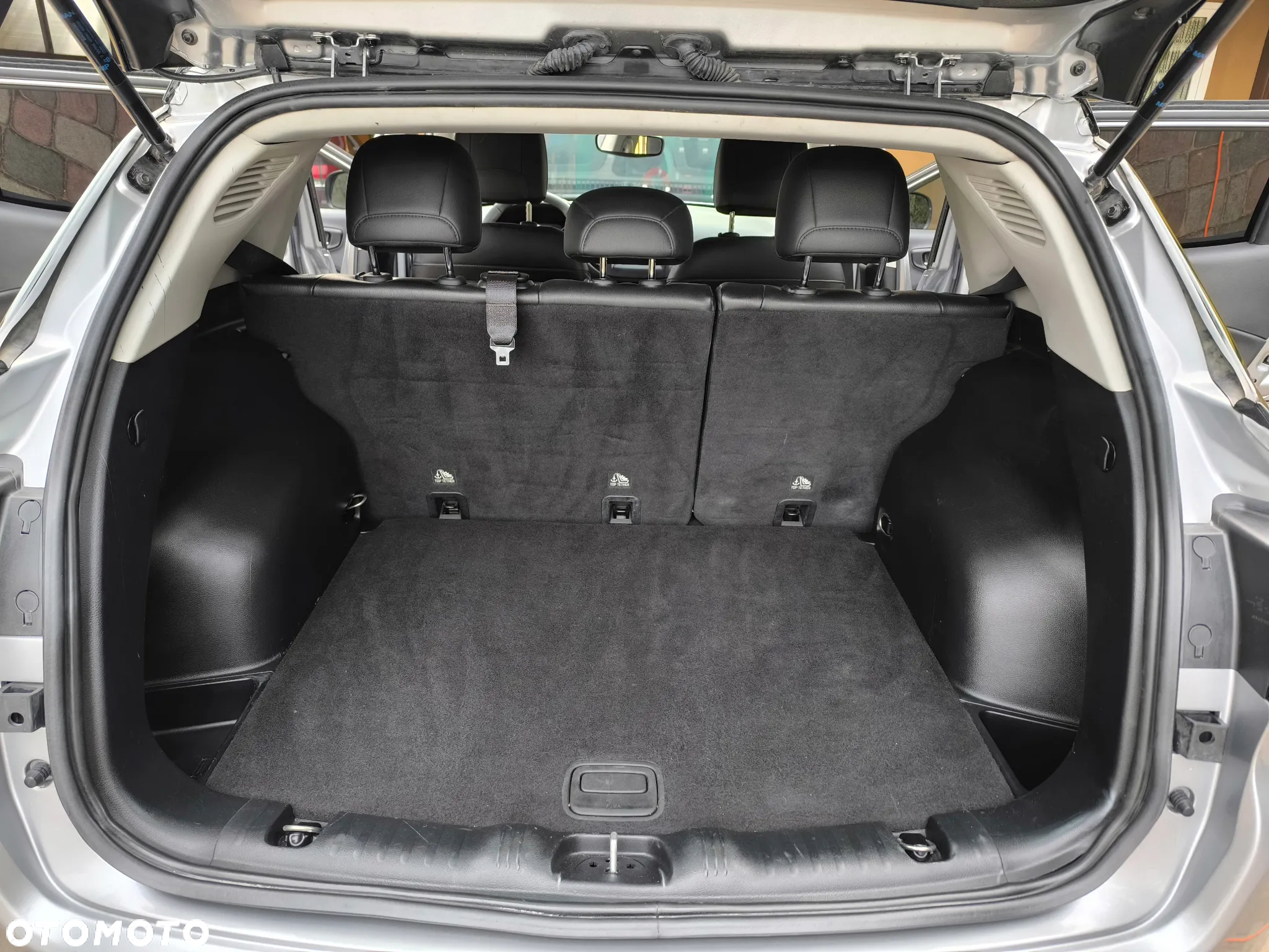Jeep Compass - 13