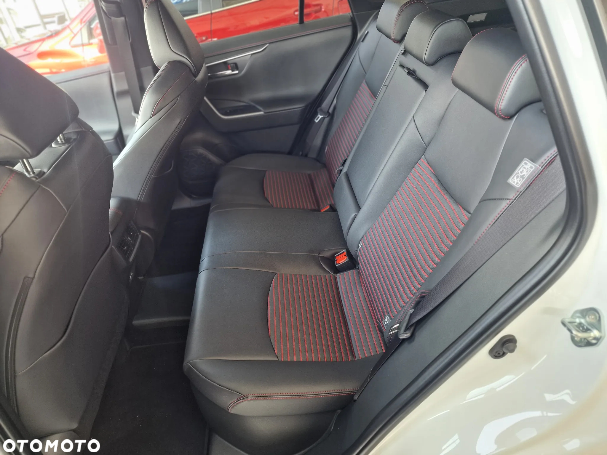 Suzuki Across 2.5 Plug-in Hybrid Elegance 4WD CVT - 9