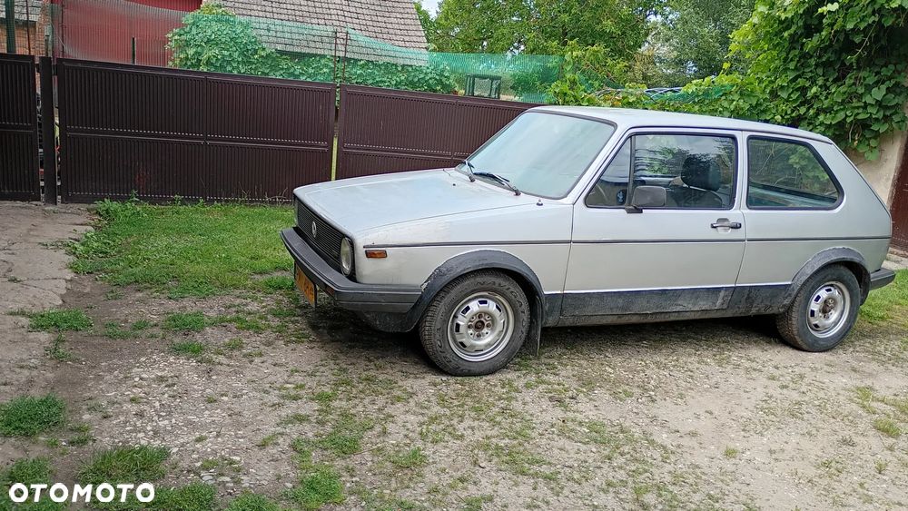 Volkswagen Golf - 1