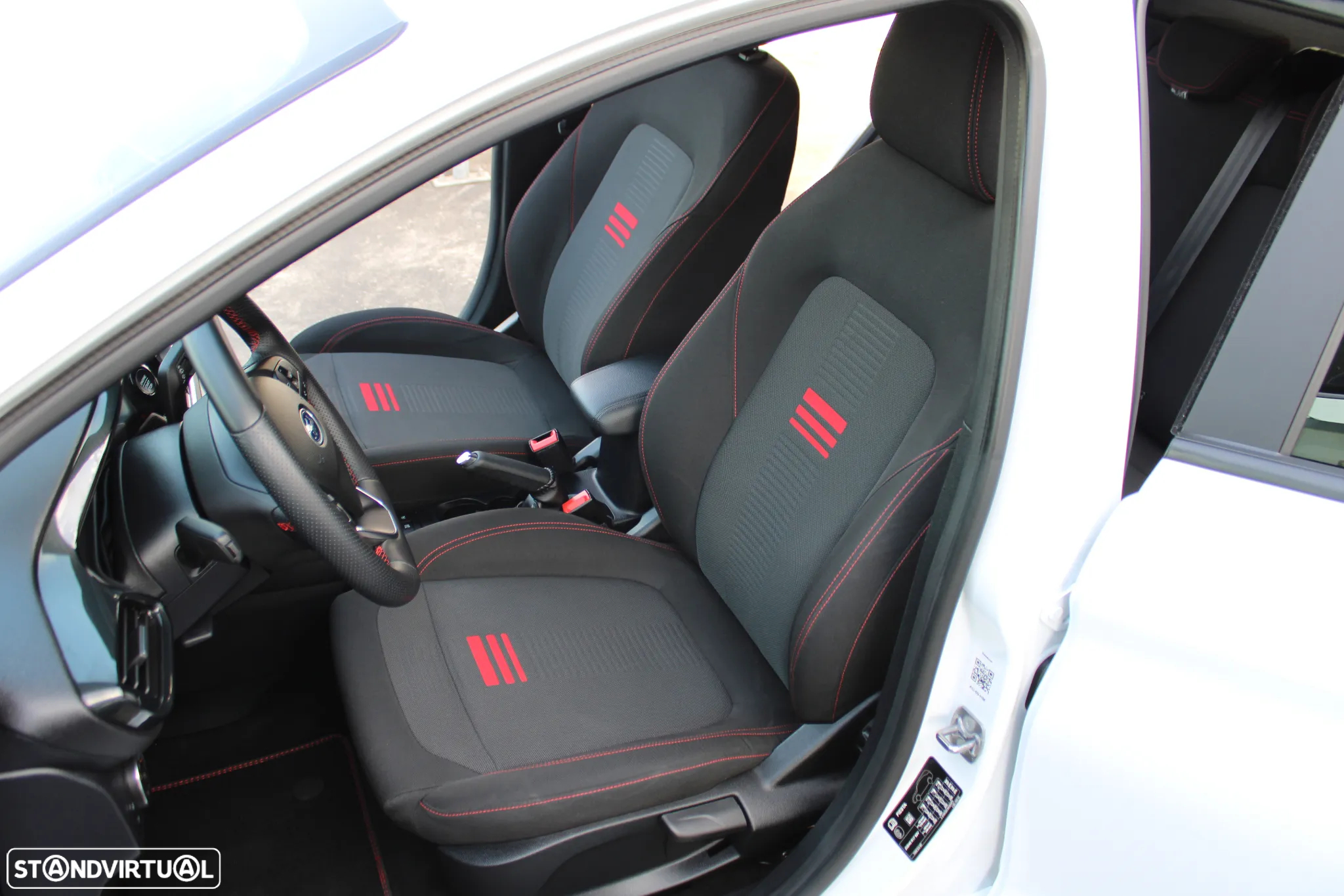 Ford Fiesta 1.0 EcoBoost ST-Line - 33