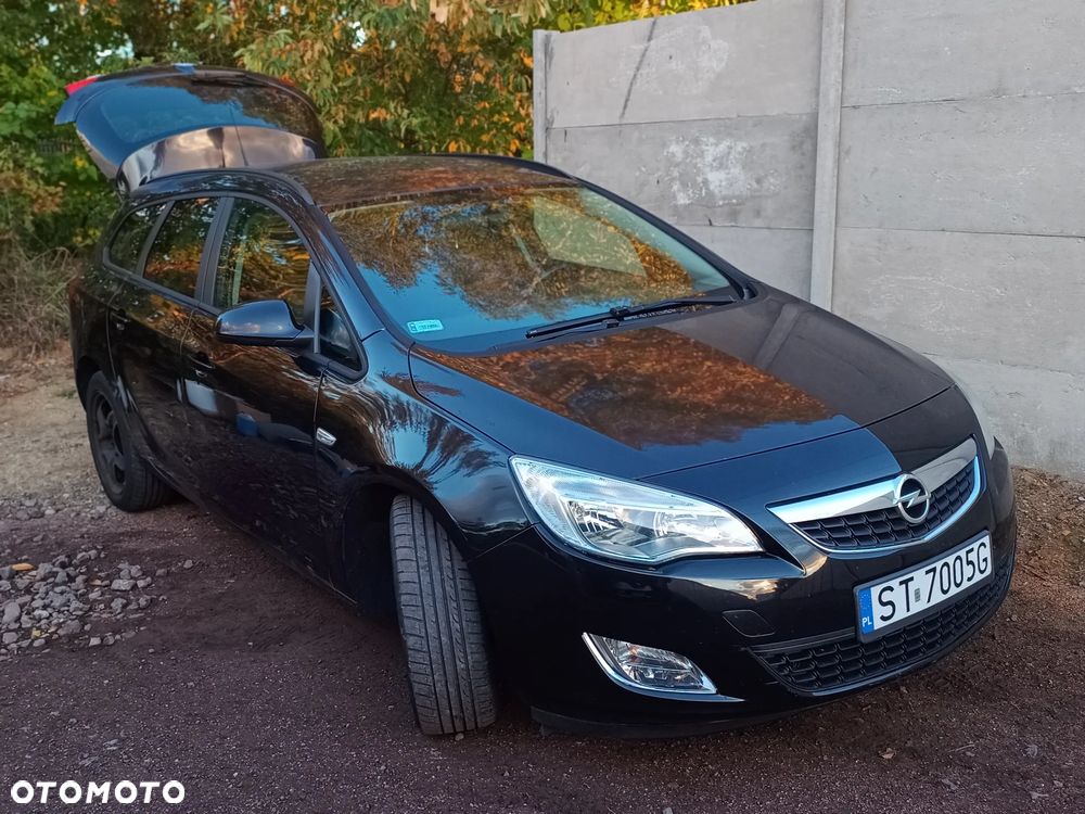 Opel Astra 2011