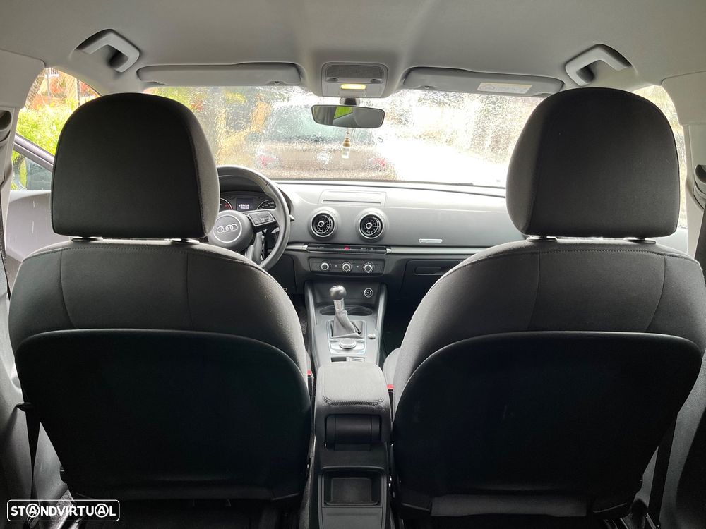 Audi A3 Sportback 30 TDI - 12