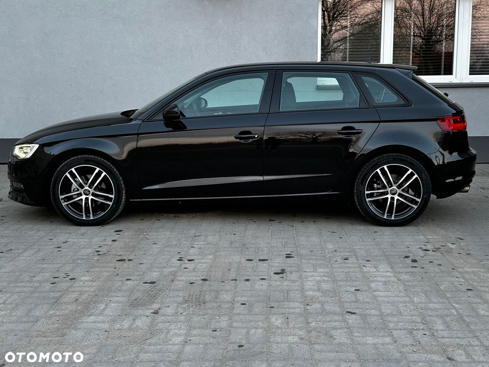 Audi A3 Sportback - 2
