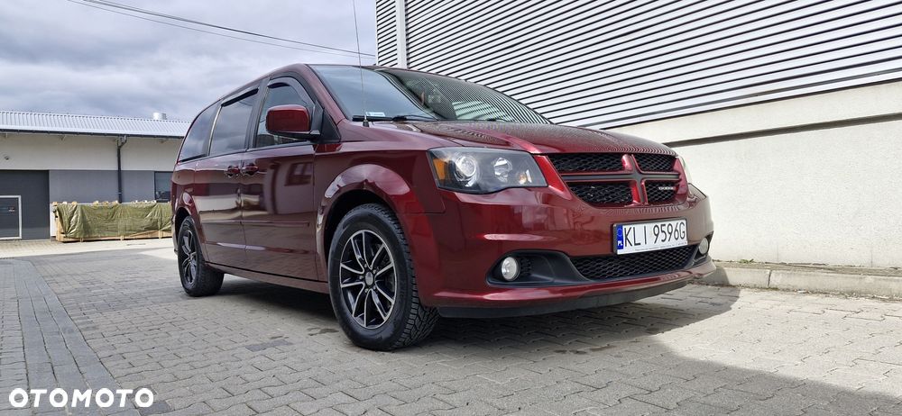 Dodge Caravan - 8