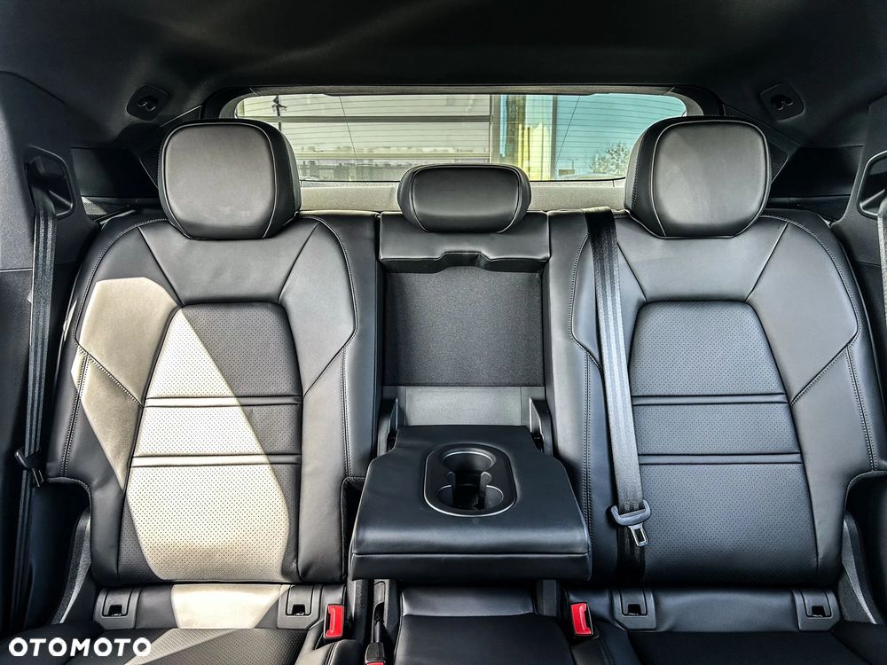 Porsche Cayenne - 15