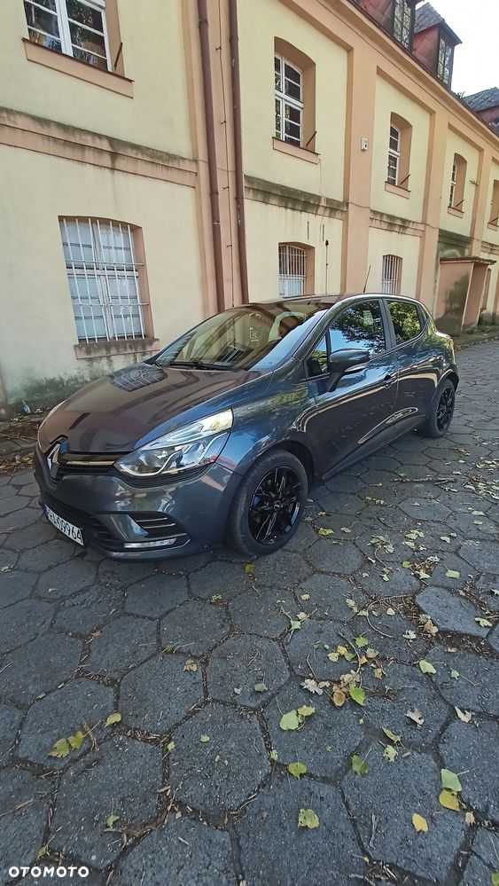Renault Clio - 1
