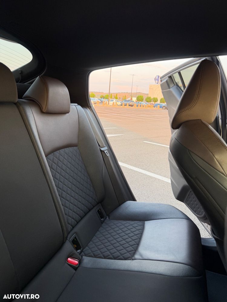 Toyota C-HR Lounge - 27