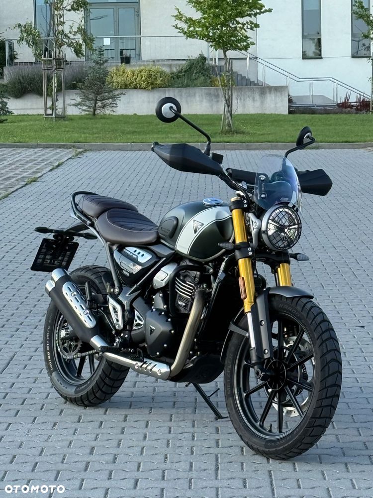 Triumph Scrambler - 1