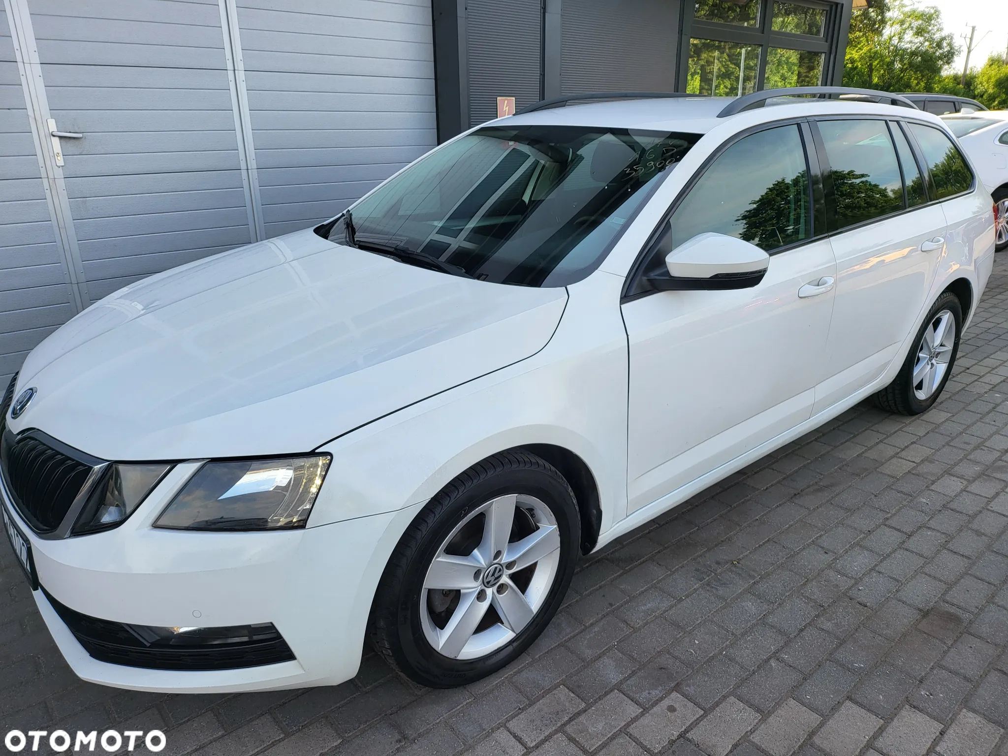 Skoda Octavia 1.6 TDI DSG Style - 36