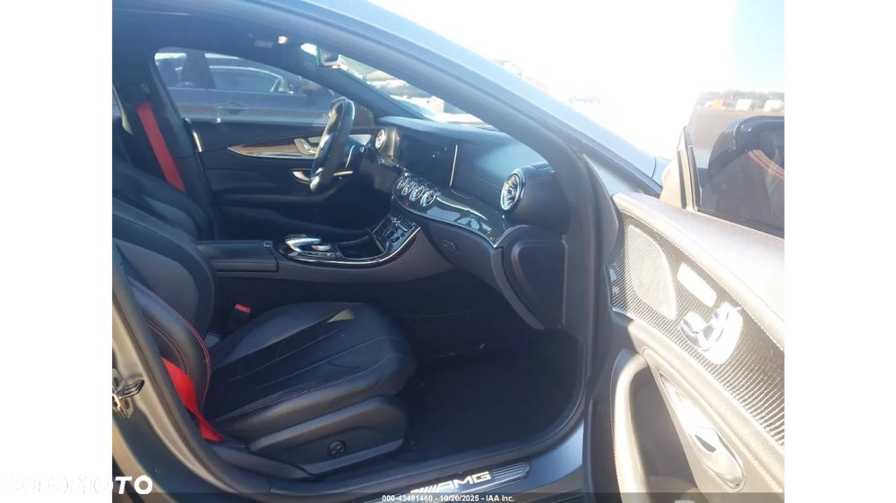 Mercedes-Benz CLS - 10