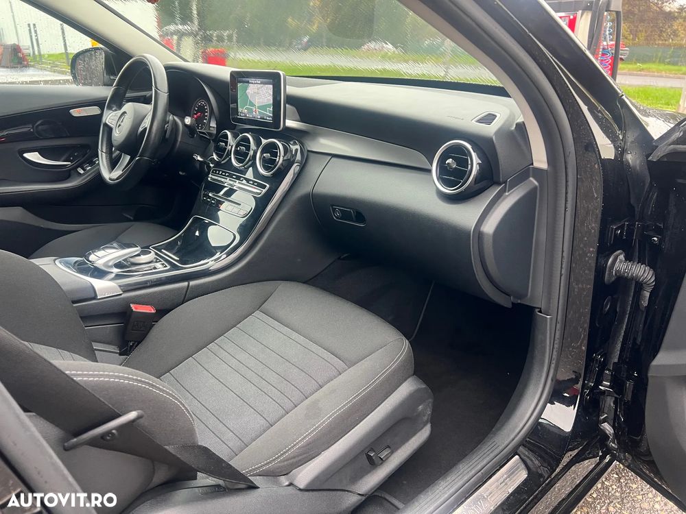 Mercedes-Benz C - 30