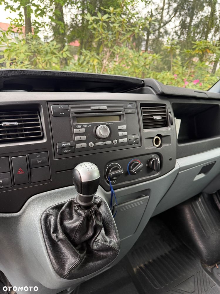 Ford Transit - 11