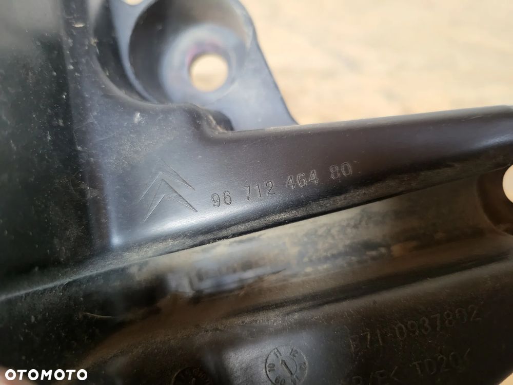 Ślizg zderzaka prawy tył Citroen C4 II B7 - 4