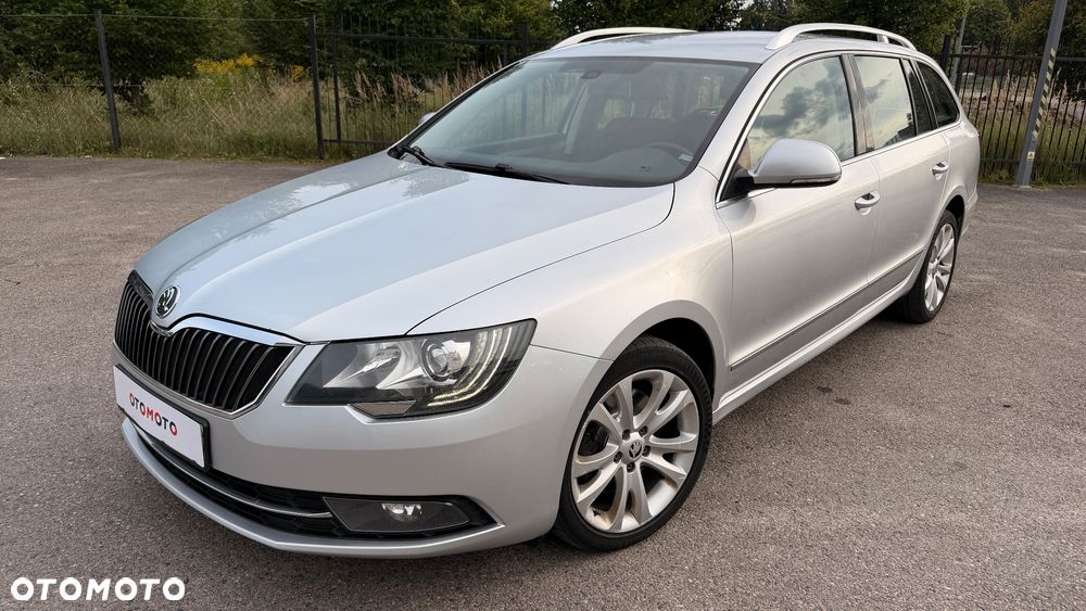 Skoda Superb 2.0 TDI DSG Ambition - 2