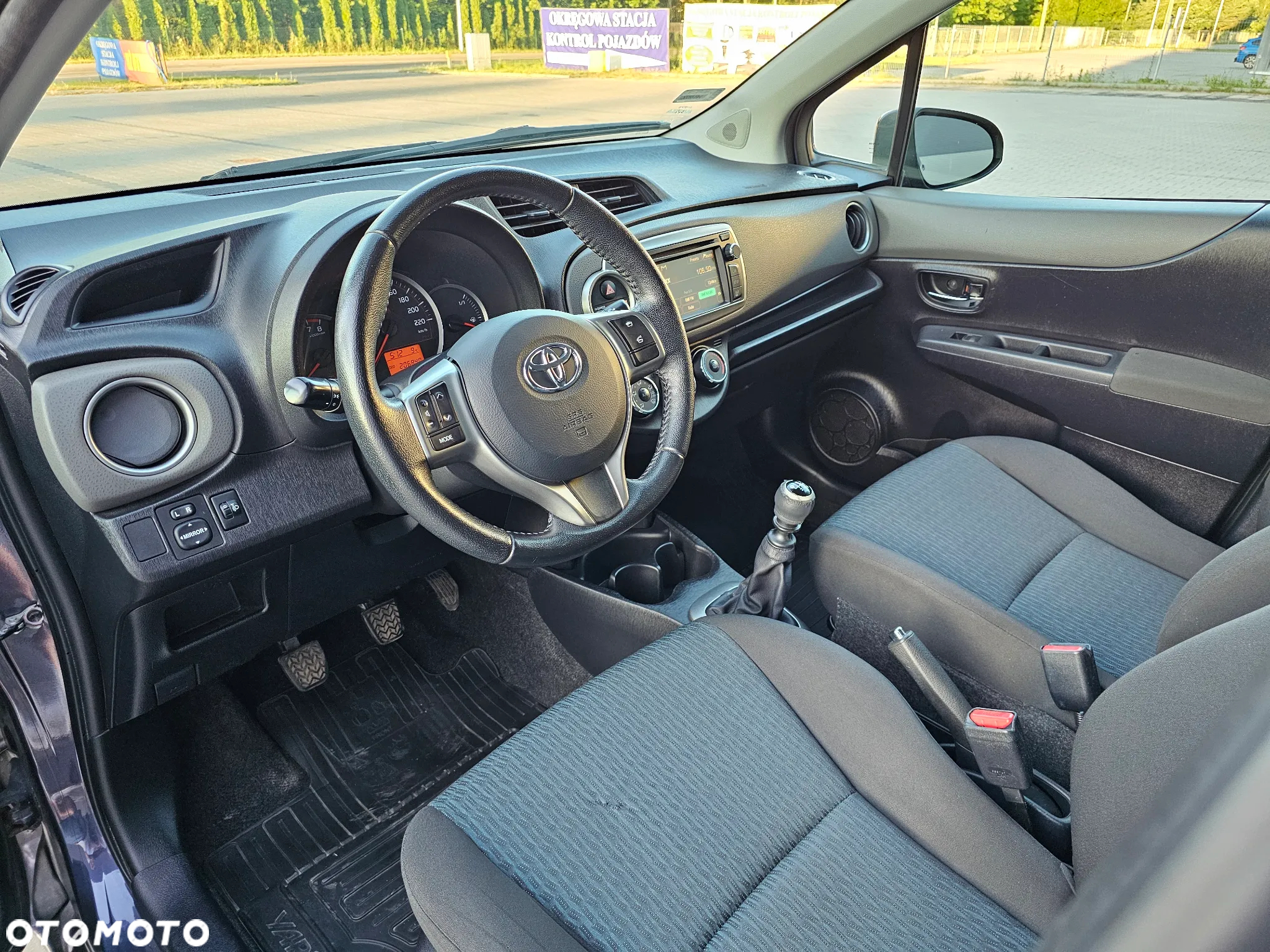 Toyota Yaris - 7