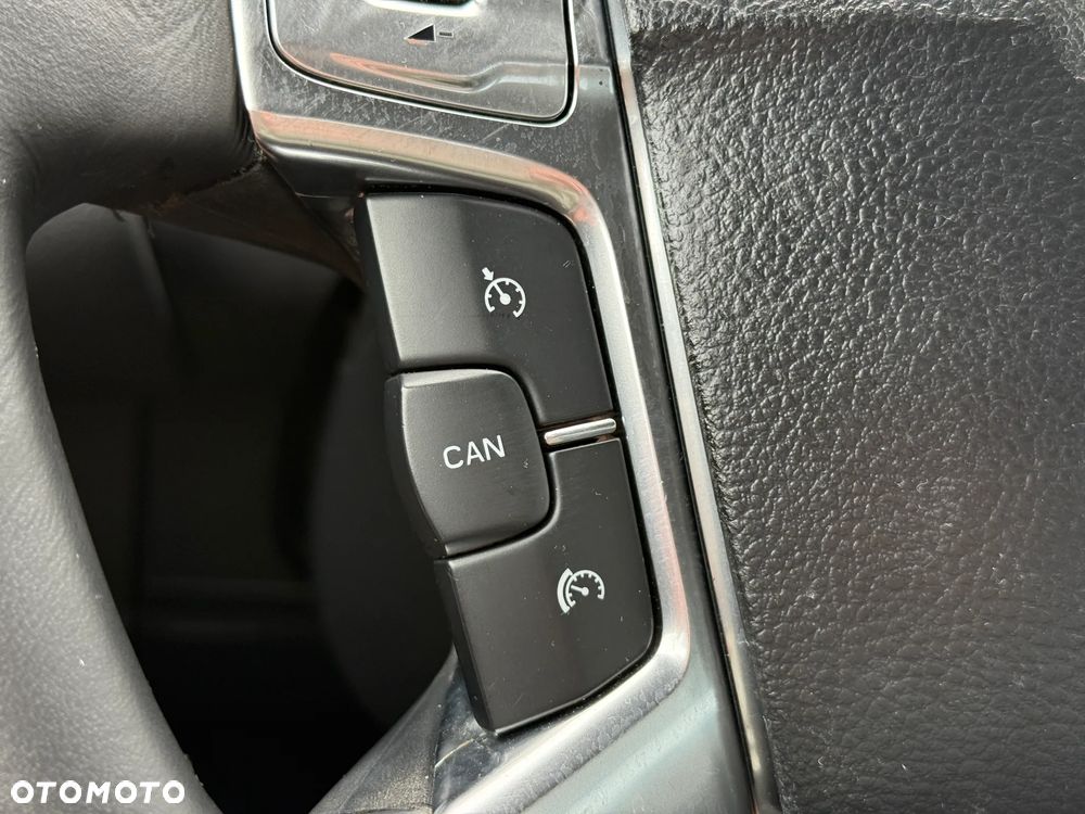 Ford Mondeo - 39