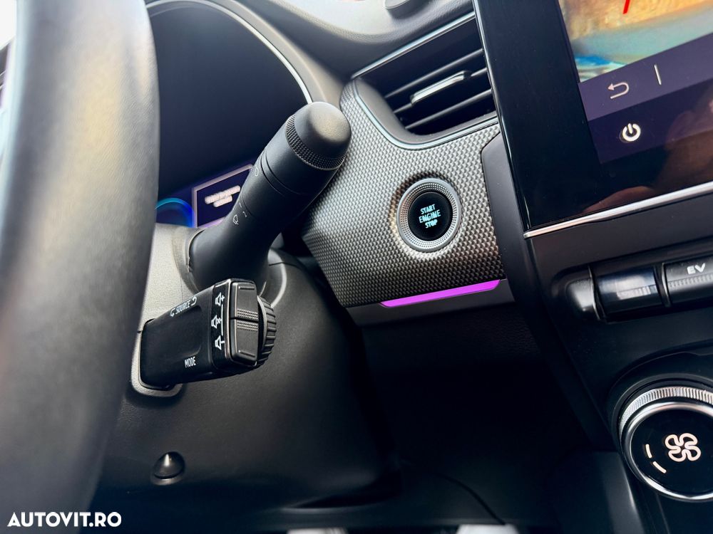 Renault Arkana E-TECH RS Line - 30