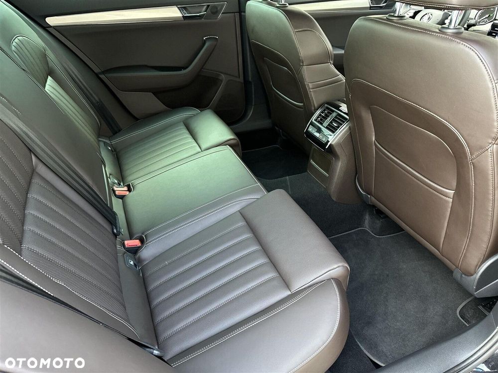 Skoda Superb 2.0 TSI L&K DSG - 9