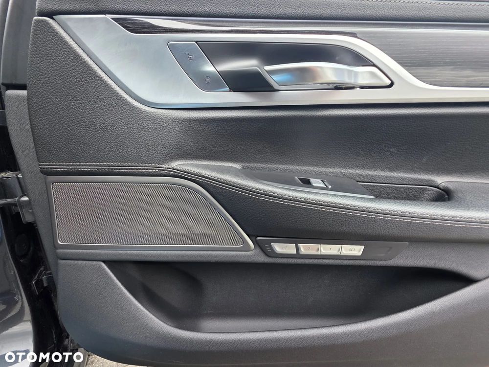 BMW Seria 7 730d xDrive - 26