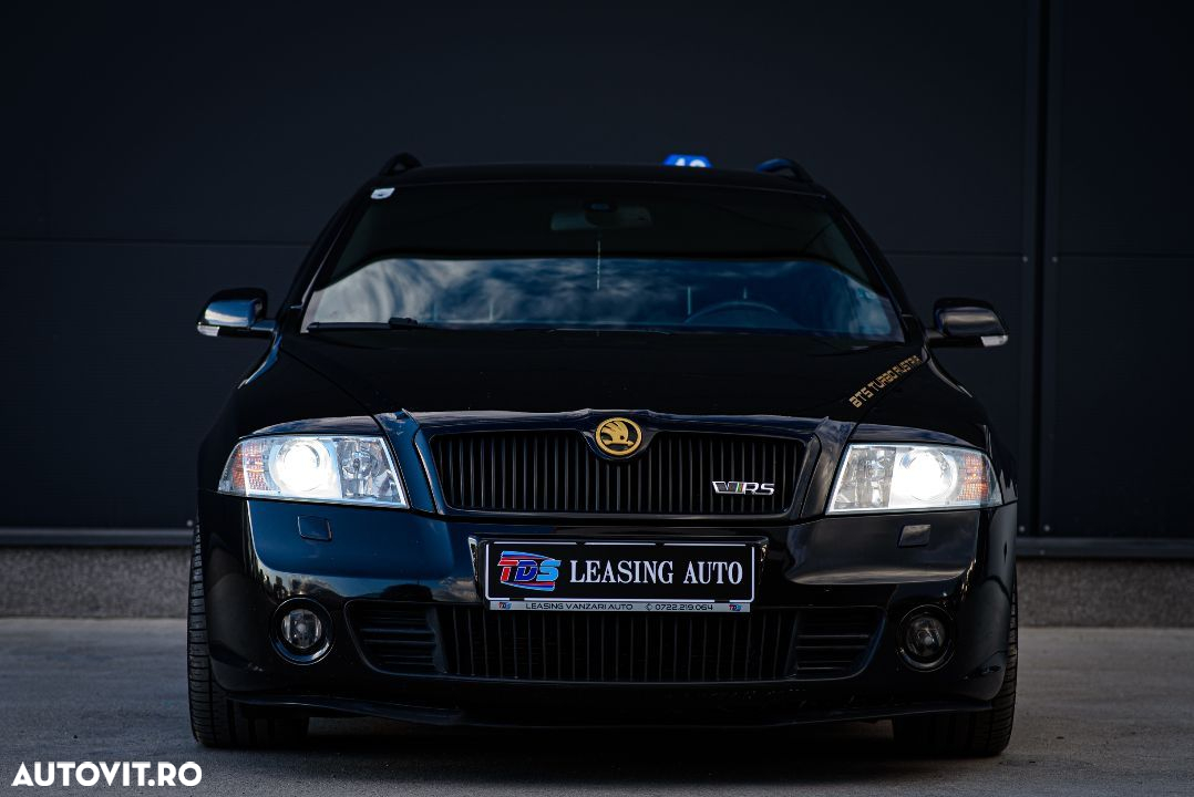 Skoda Octavia Combi 2.0 TFSI RS - 2