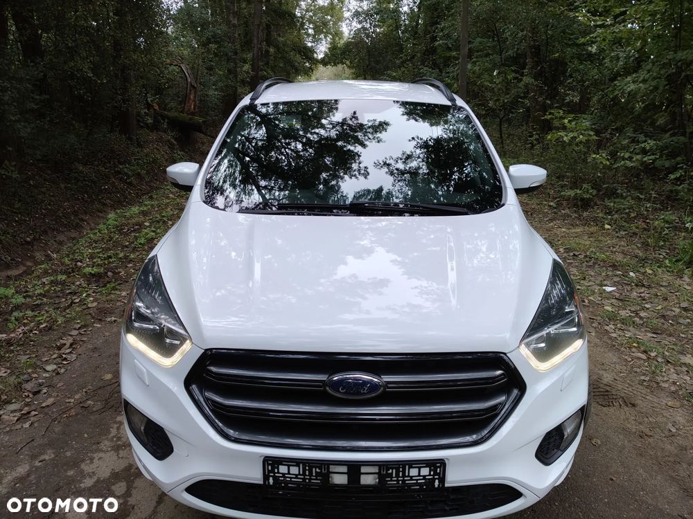 Ford Kuga 2.0 TDCi 2x4 ST-Line - 6