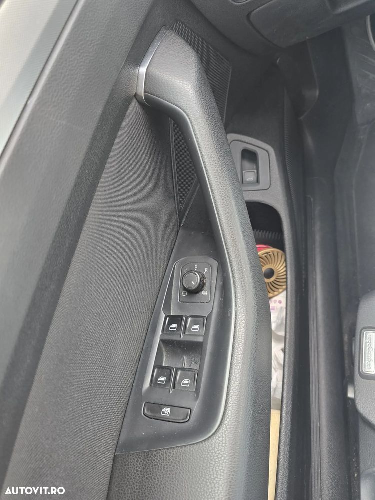 Volkswagen Passat Variant 2.0 TDI Highline - 26