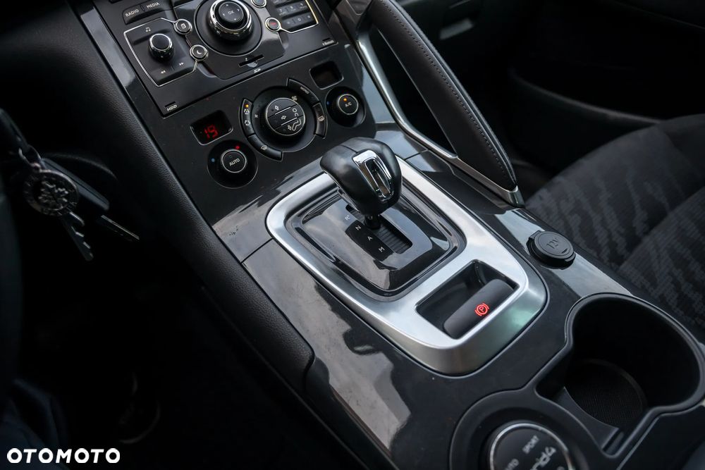 Peugeot 3008 Hybrid4 - 20